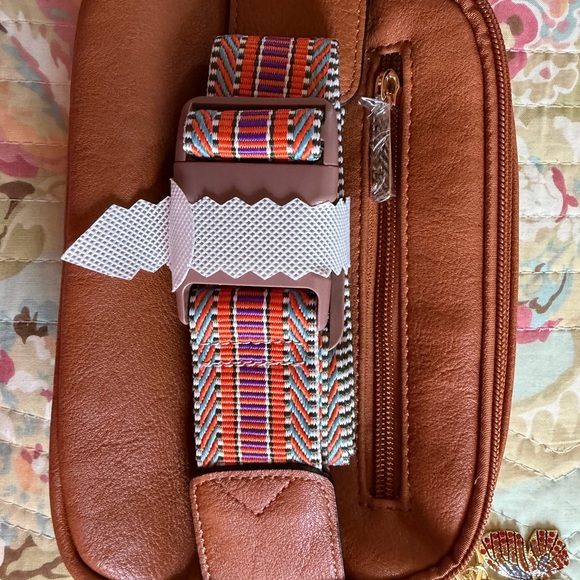 Purse by Hkcluf BNWT (Shoulder) - Picture 3 of 5